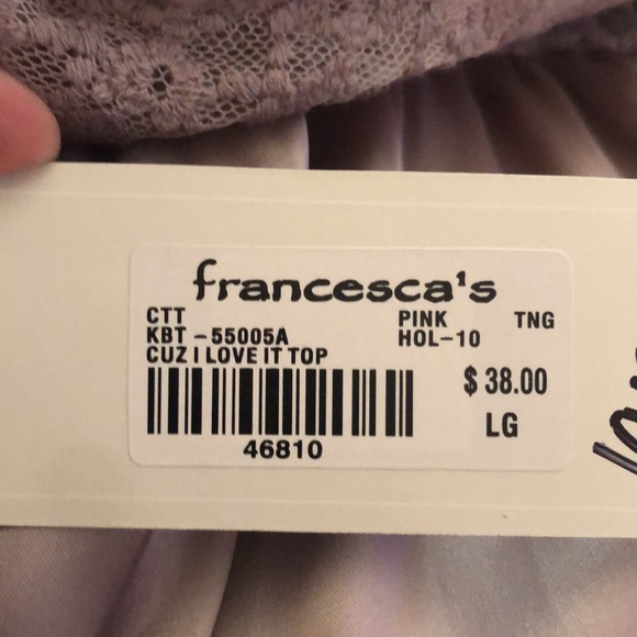 Francesca’s Color pink size Large 3 Buttons on shoulder and Lace on top - Picture 9 of 9